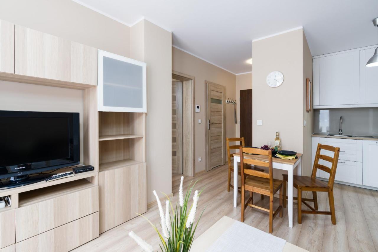 Czarnieckiego Apartment With Balcony Poznan By Noclegi Renters Exterior foto